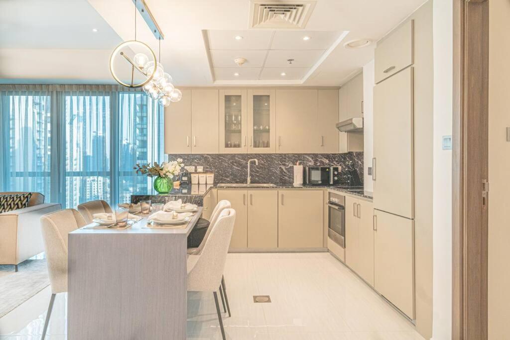 First Class 2br With Full Boulevard View Appartement