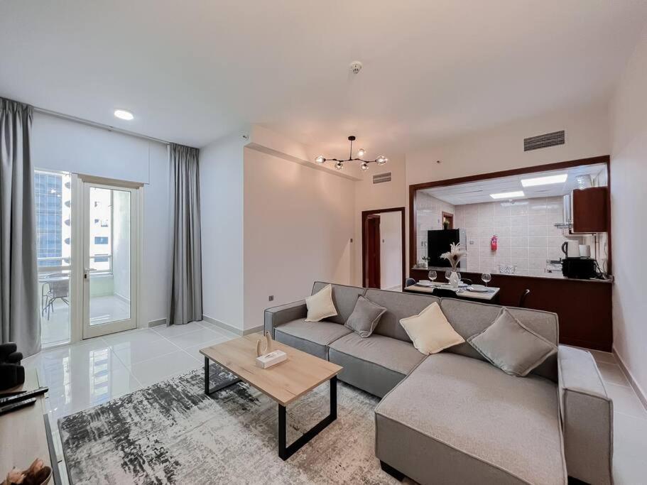 Stonetree - Modern 1 Bedroom Near The * Dubaï