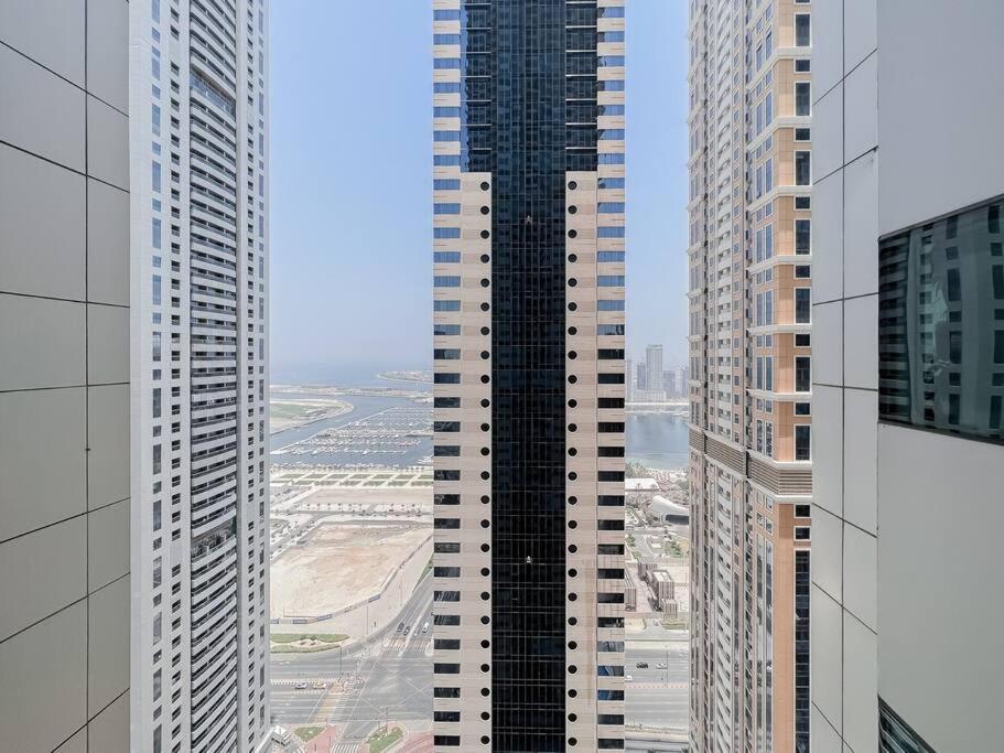 Stonetree - Modern 1 Bedroom Near The Appartement Dubaï