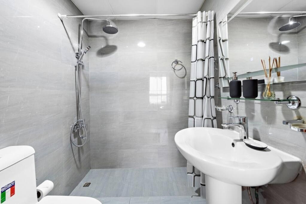 Stonetree - Stylish 1br Near Marina Walk Appartement Dubaï