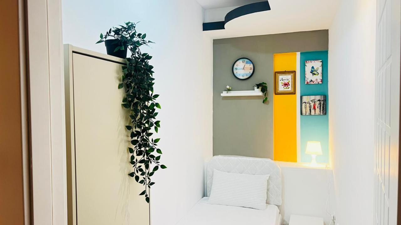 Habitación en casa particular Glamorous Partition In Barsha 1 Near Metro Dubái