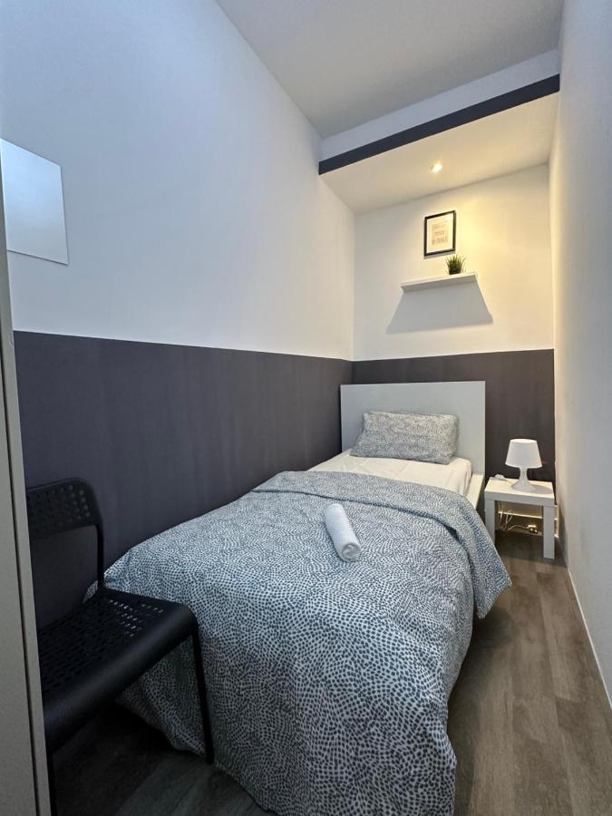 Traveller Partition In Al Barsha 1 Near Metro