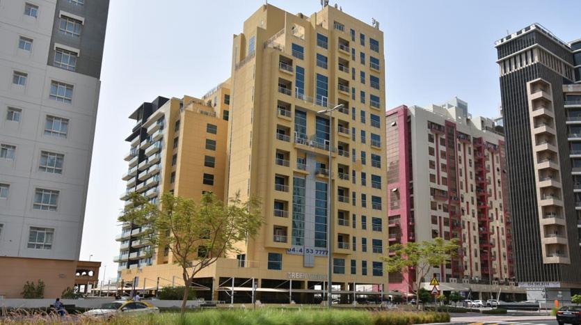 Charming Partition In Barsha Heights Near Icm * Dubai