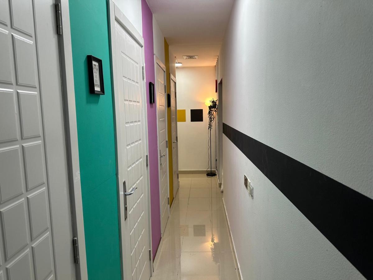 Lovely Partition In Barsha 1 Near Metro Gazde/Camere de închiriat