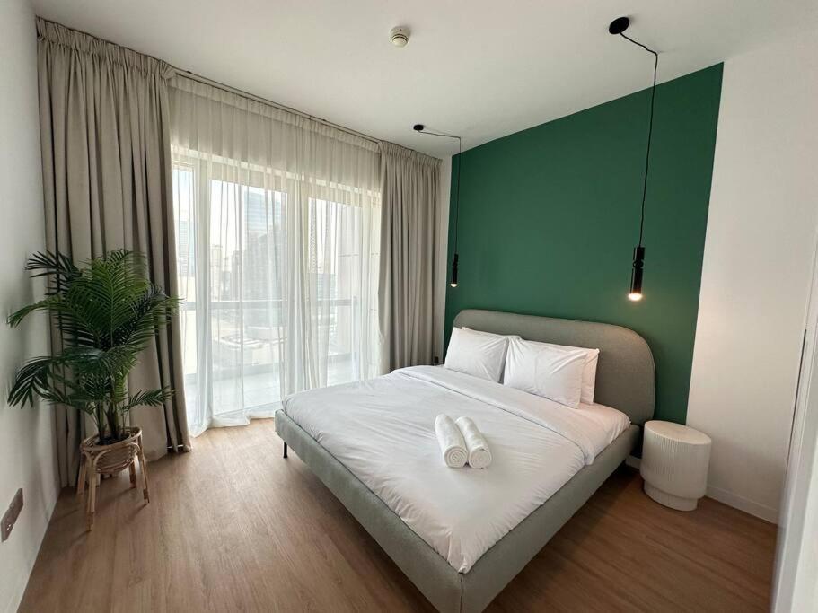 Rh-1br Getaway In Downtown's Desirable Locale Dubai