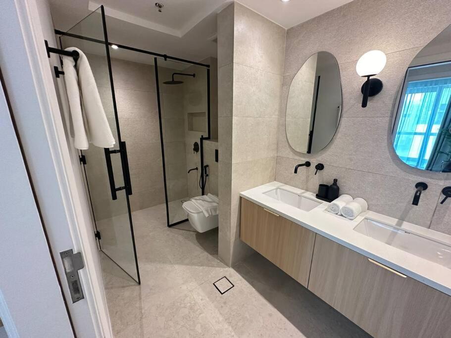 Rh-1br Getaway In Downtown's Desirable Locale