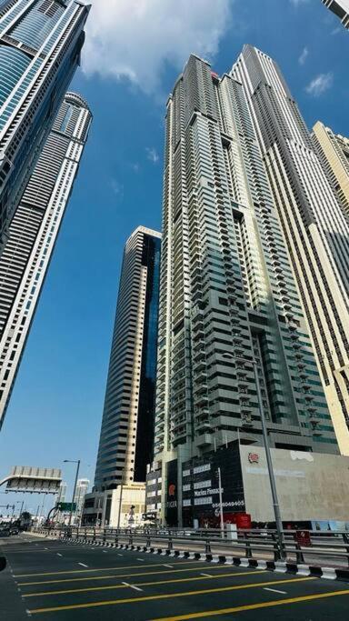 The Castle- Pinnacle Tower, Marina, Near Metro Dubaï