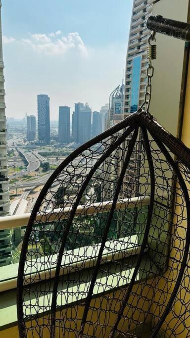 Appartement The Castle- Pinnacle Tower, Marina, Near Metro *