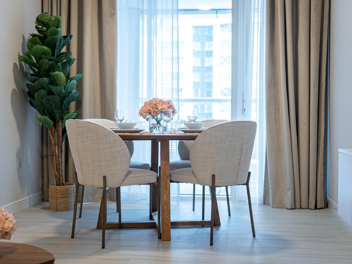 Daniels Spacious 1br In Heart Of Marina * Dubaï