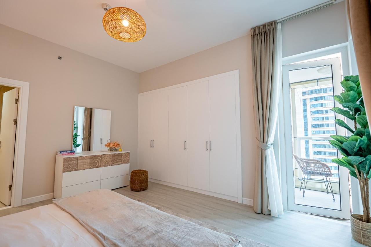 Daniels Spacious 1br In Heart Of Marina Dubaï