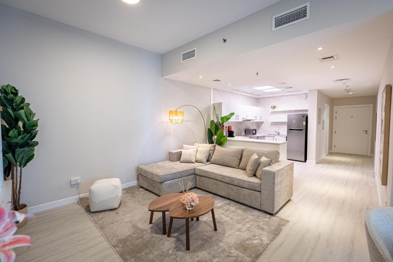 Daniels Spacious 1br In Heart Of Marina Appartement Dubaï