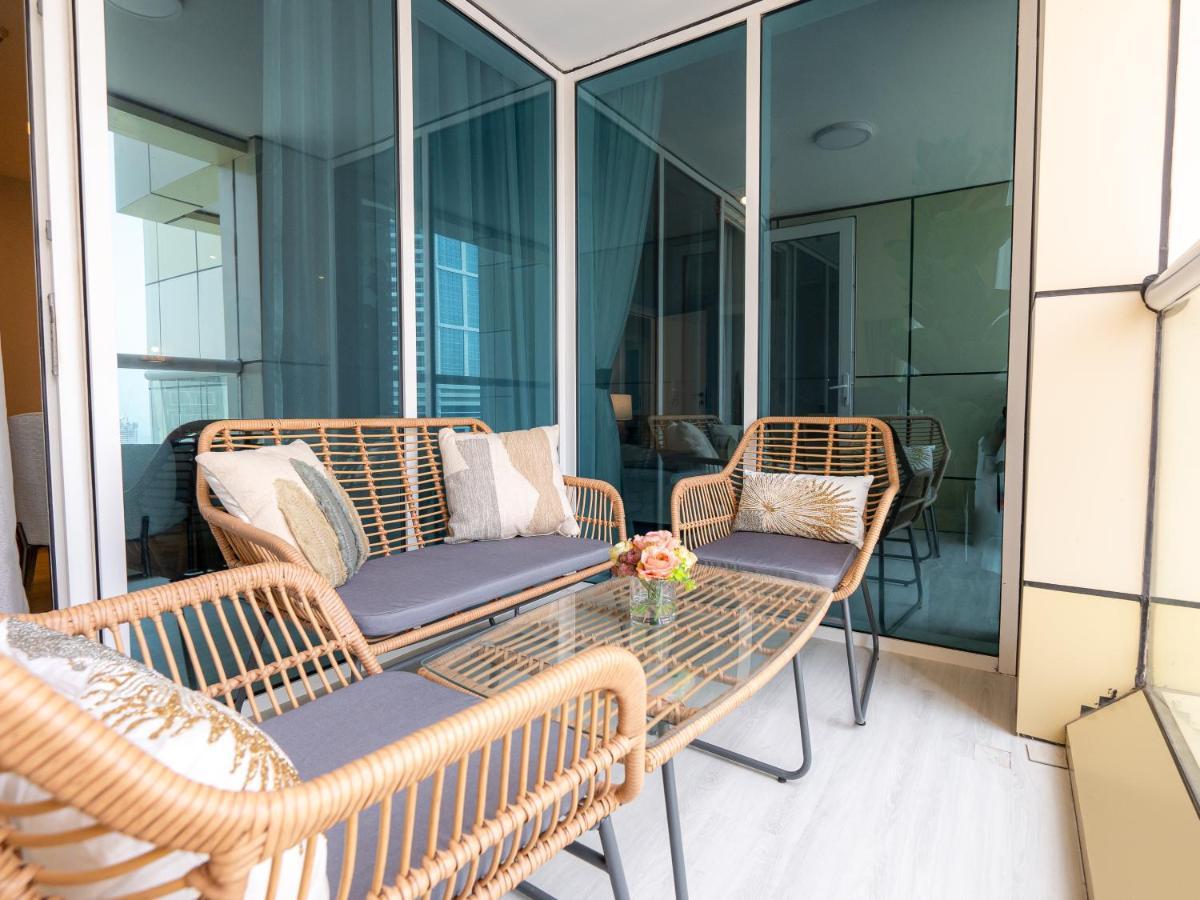 Daniels Spacious 1br In Heart Of Marina *