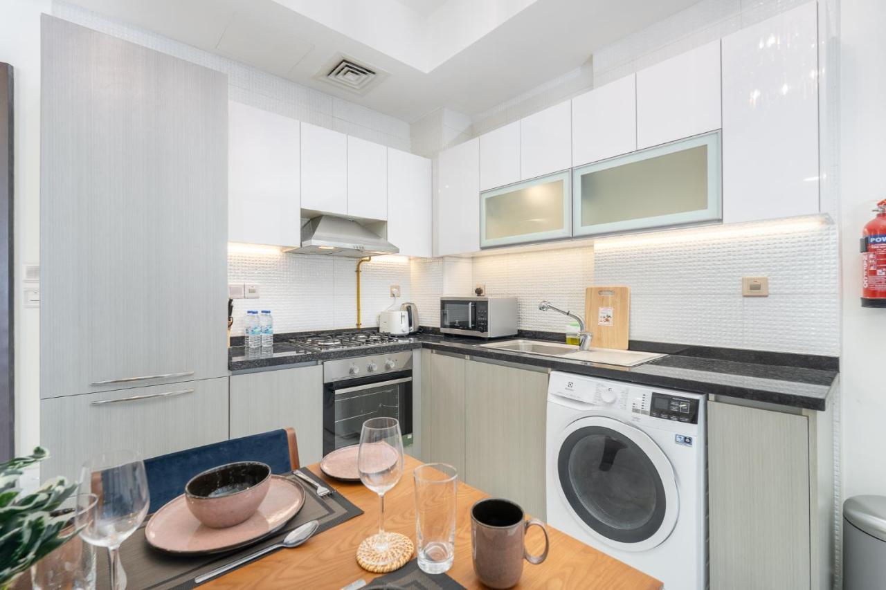 Appartement Heaven Crest Business Bay Canal View - Luxury 2 Bedroom With Free Parking, Wi-fi, Gym And Pool