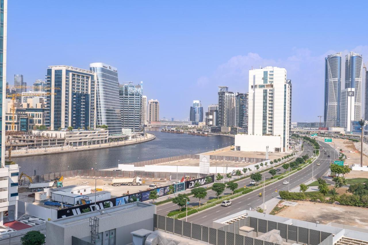 Appartement Heaven Crest Business Bay Canal View - Luxury 2 Bedroom With Free Parking, Wi-fi, Gym And Pool Dubaï