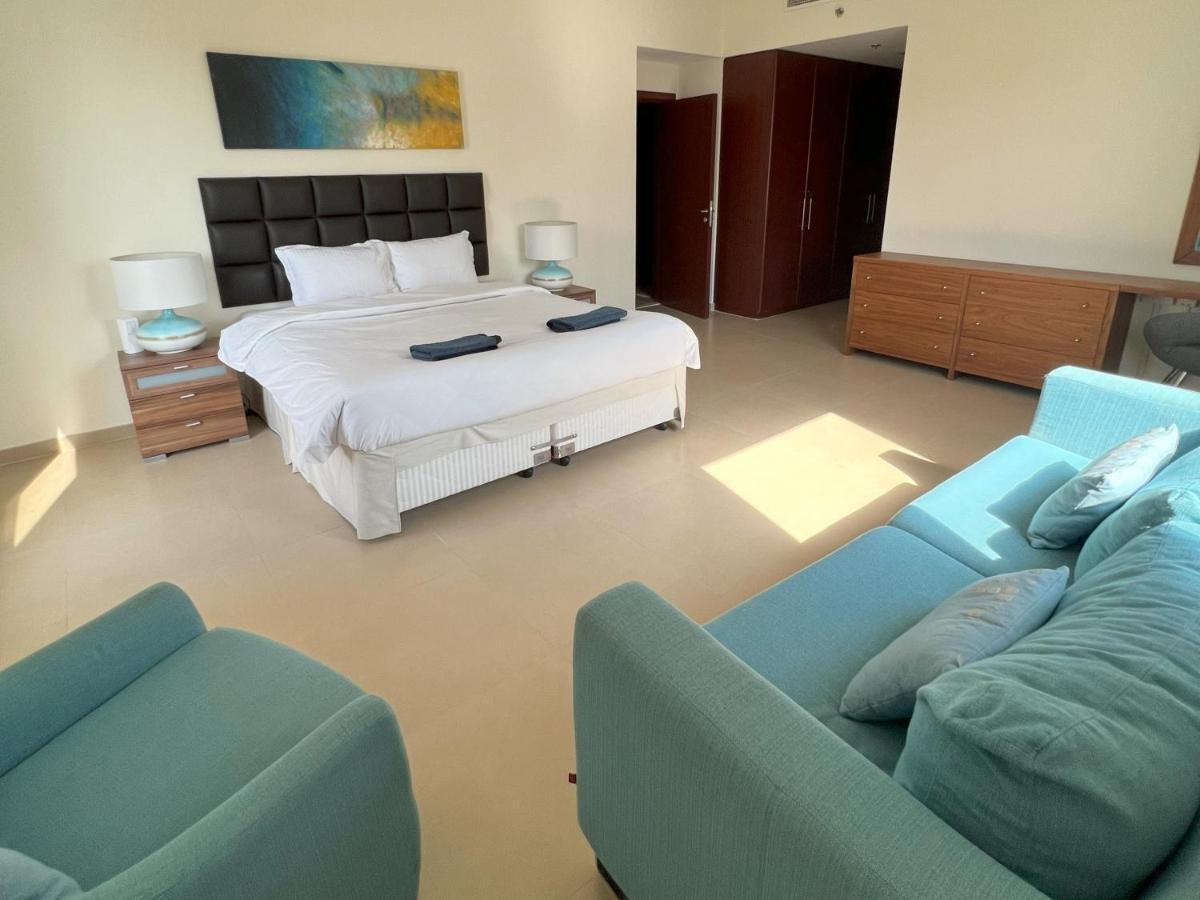 Cozynest - 3br Beachfront Apt, Jbr * Dubai