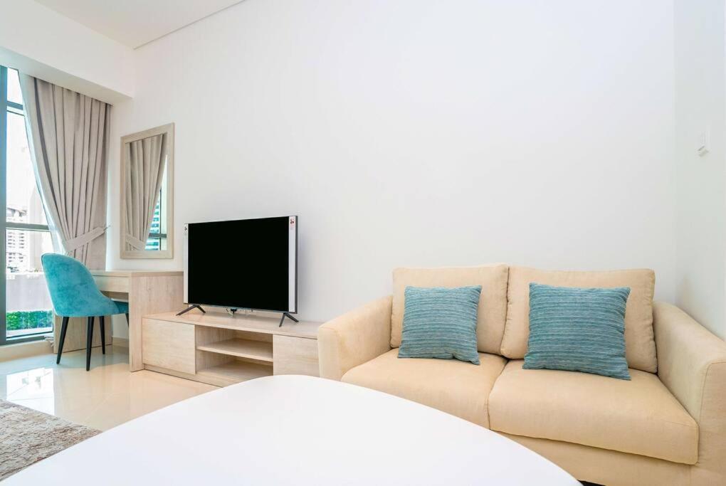 Chic With Breathtaking Views At Seven Palm Dubai