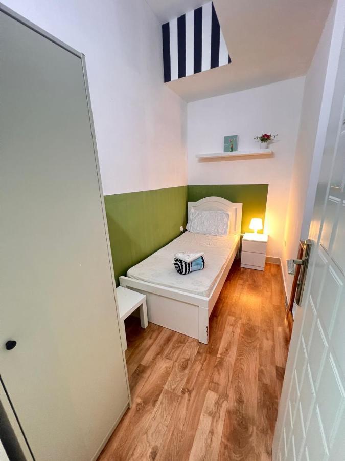 Bachelor Partition In Tecom Near Internet Metro *