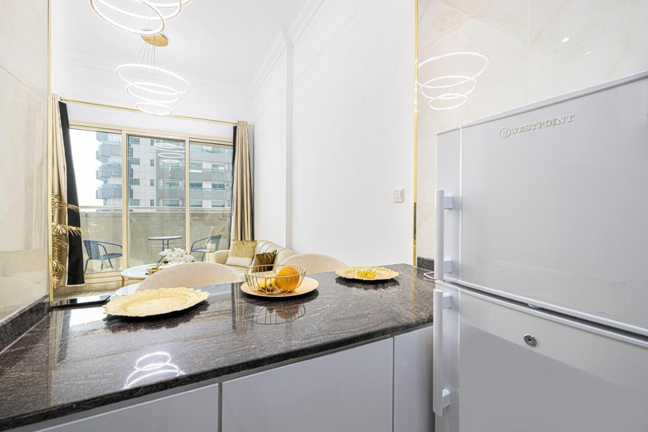 Luxury 1 Bedroom On Marina Walk Lejlighed
