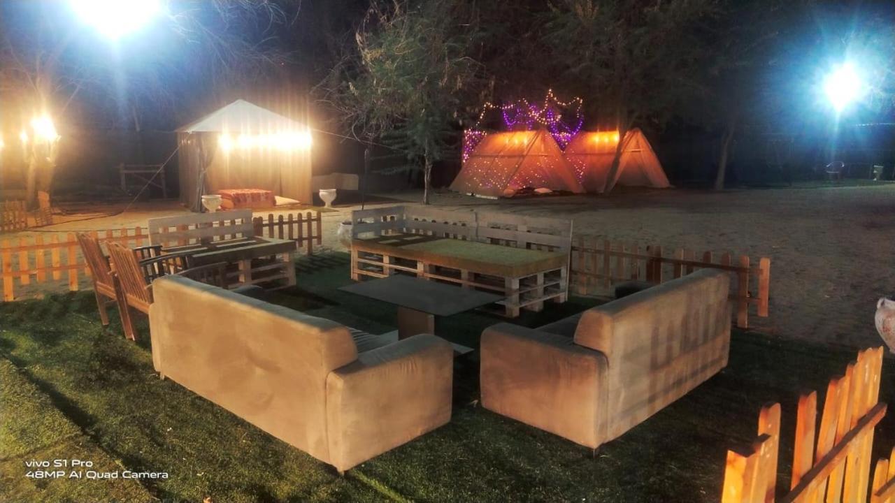 One 7 Farm Camping *