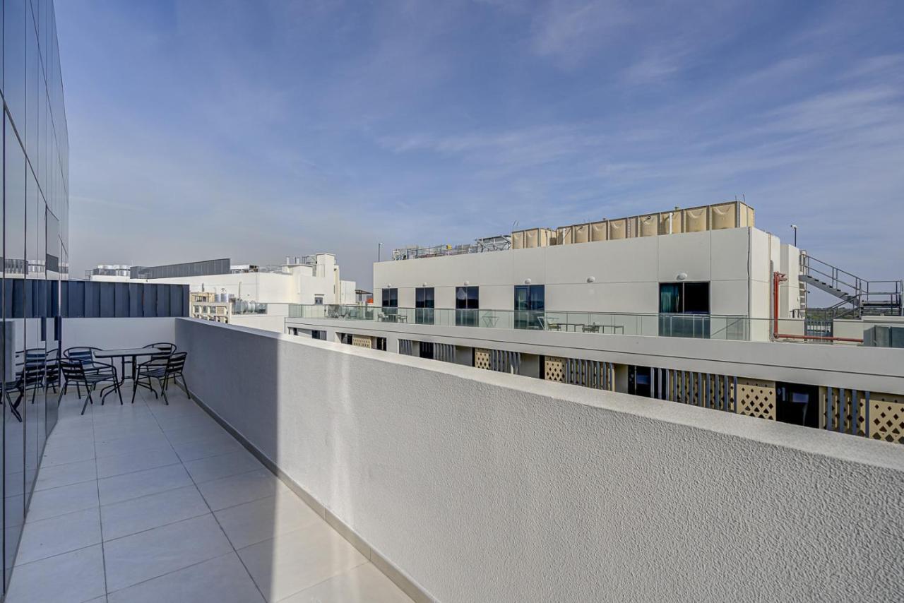 #54 High End 2br In Mirdif Hills Apartamento