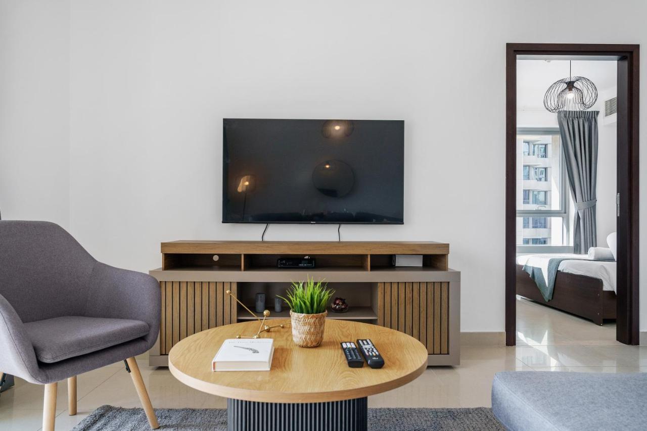 Cute 1 Bedroom - Walk To Opera, Mall & Burj Khalifa Apartemen
