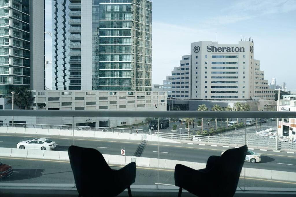 Step Into Serenity - Discover Modern Living In 1br With Panoramic Views In Marina Near Jbr Walk, And Bla Bla Club Apartamento Dubái
