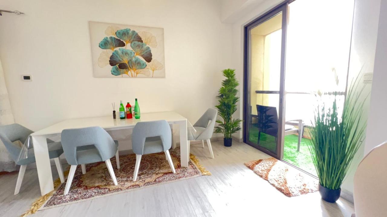 Nirrvana Luxury Hostal Dubái