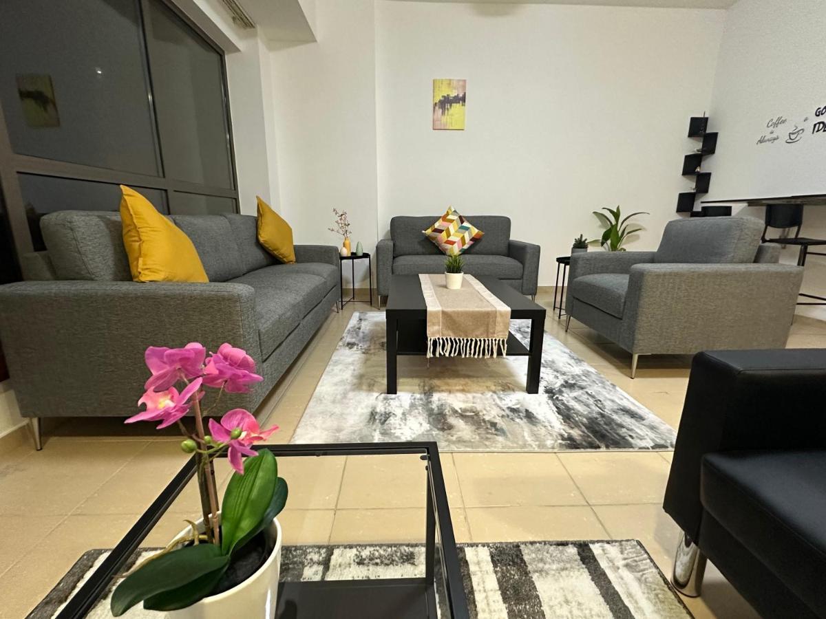 Moonlight Jbr - 2min Walk To Jbr Beach - Gym - 2min Metro Station - Poll Vandrerhjem Dubai