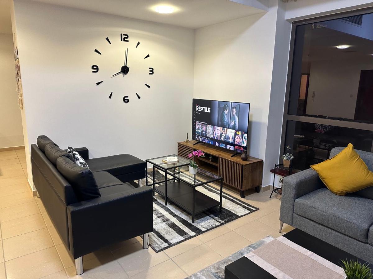 Vandrerhjem Moonlight Jbr - 2min Walk To Jbr Beach - Gym - 2min Metro Station - Poll Dubai