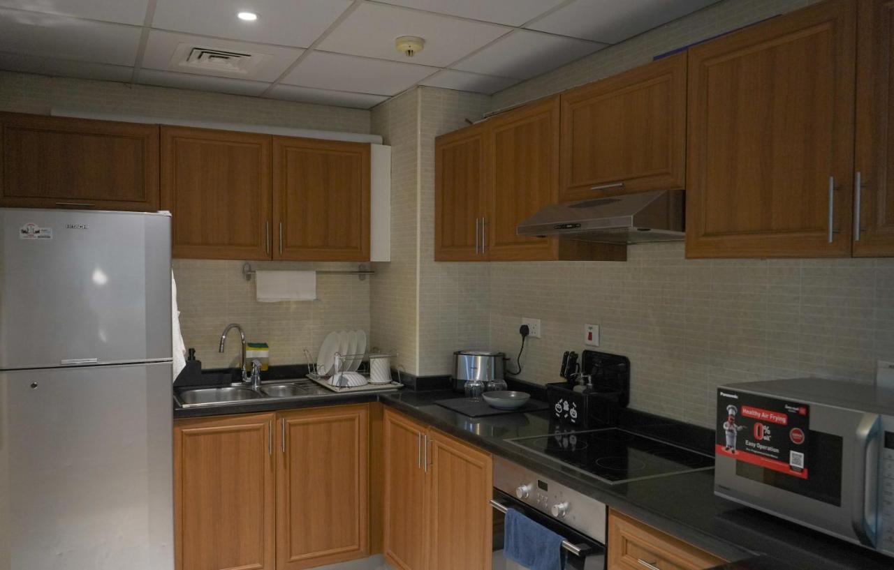 Step Into Serenity - Discover Modern Living In 1br With Panoramic Views In Marina Near Jbr Walk, And Bla Bla Club