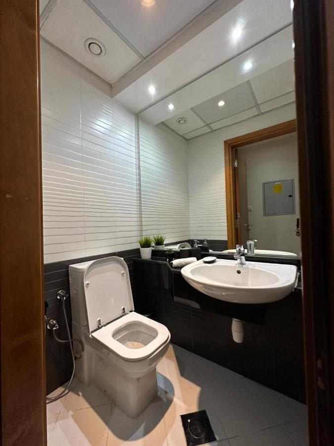 Step Into Serenity - Discover Modern Living In 1br With Panoramic Views In Marina Near Jbr Walk, And Bla Bla Club Dubái