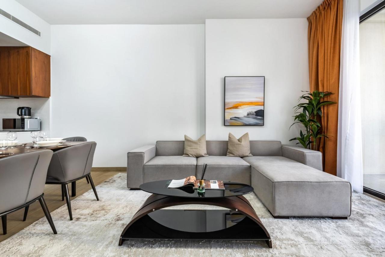 Spacious 2br Flat, La Rive 2 Appartement
