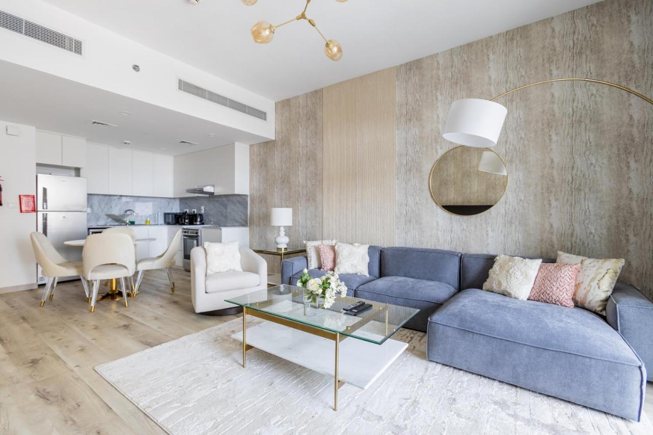 Nasma Luxury - Fabulous With Balcony Near Mjl's Souk *