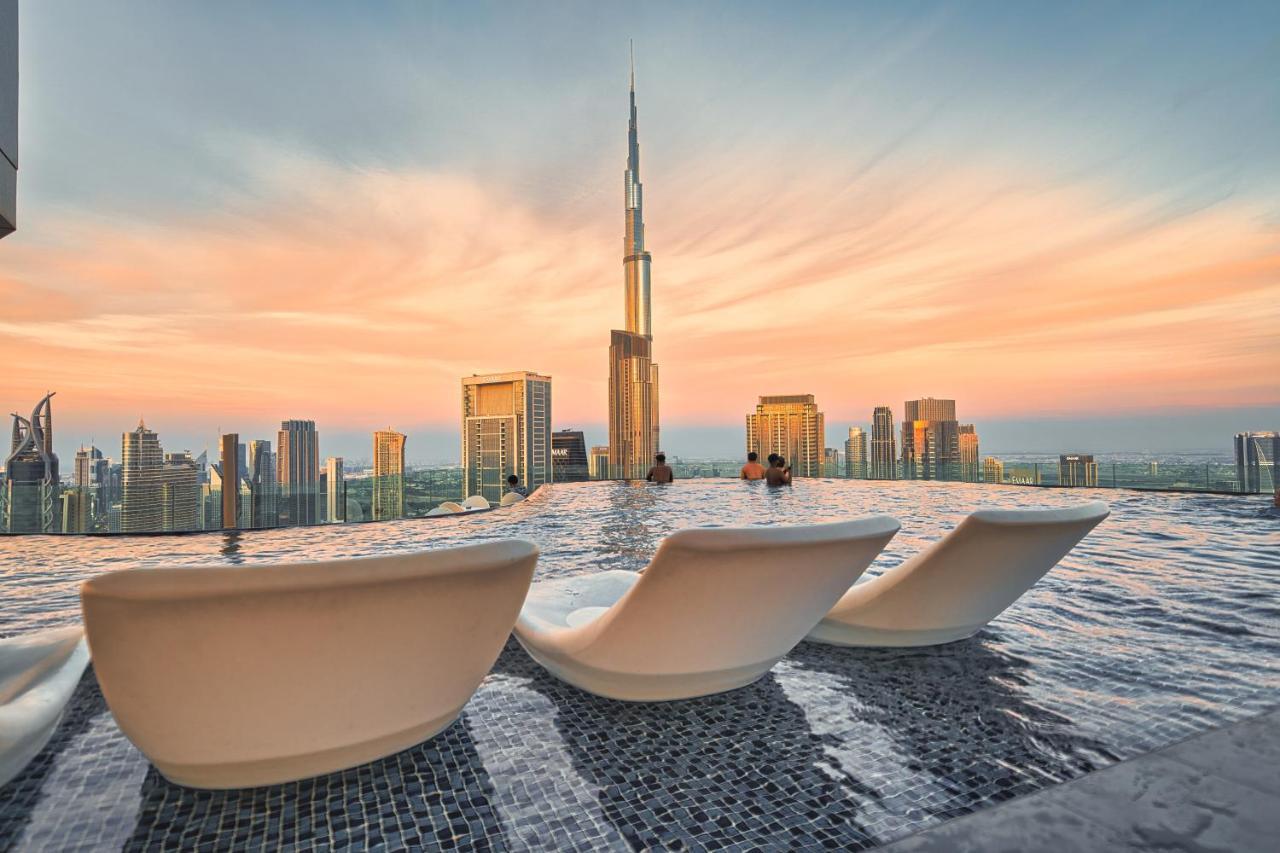 Magical Rooftop Pool In Downtown With Burj Khalifa & Sea View! * Dubái