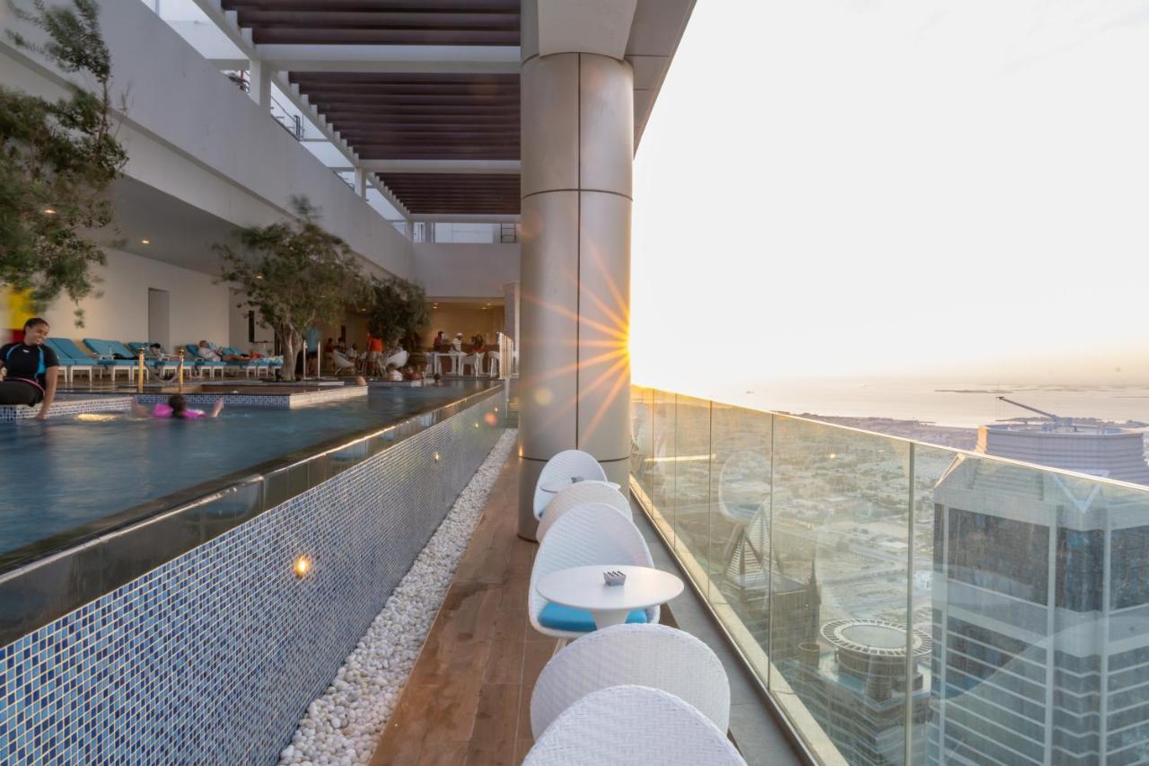 Magical Rooftop Pool In Downtown With Burj Khalifa & Sea View! *