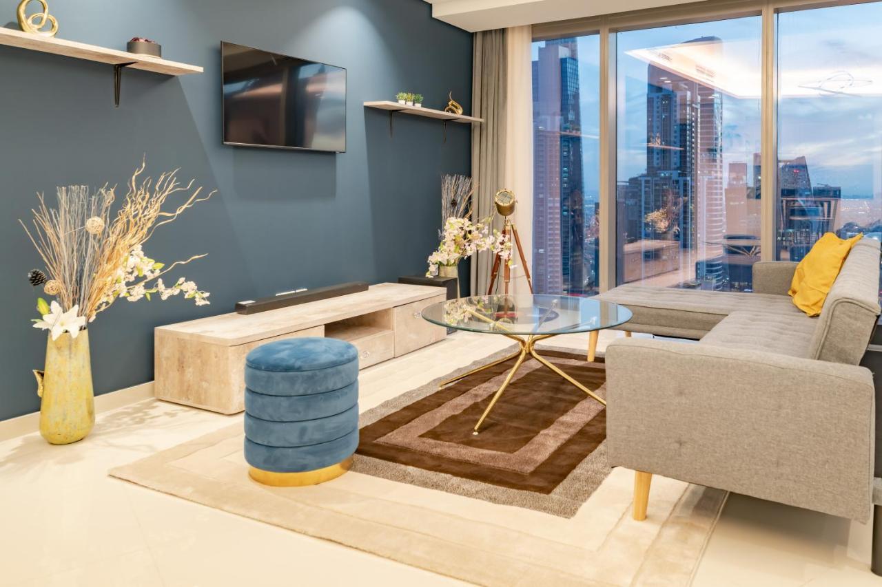 Apartment Magical Rooftop Pool In Downtown With Burj Khalifa & Sea View! *