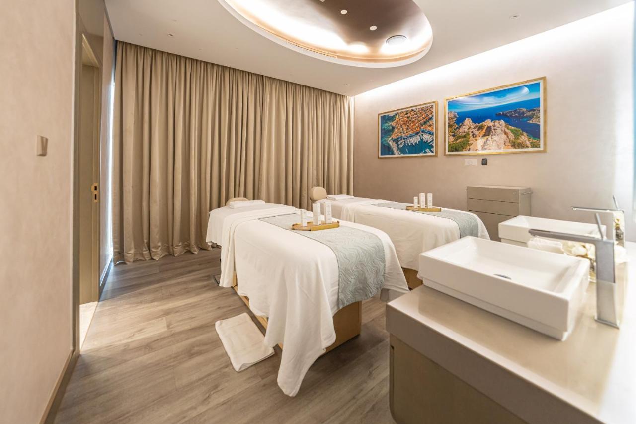 Magical Rooftop Pool In Downtown With Burj Khalifa & Sea View! Apartment *
