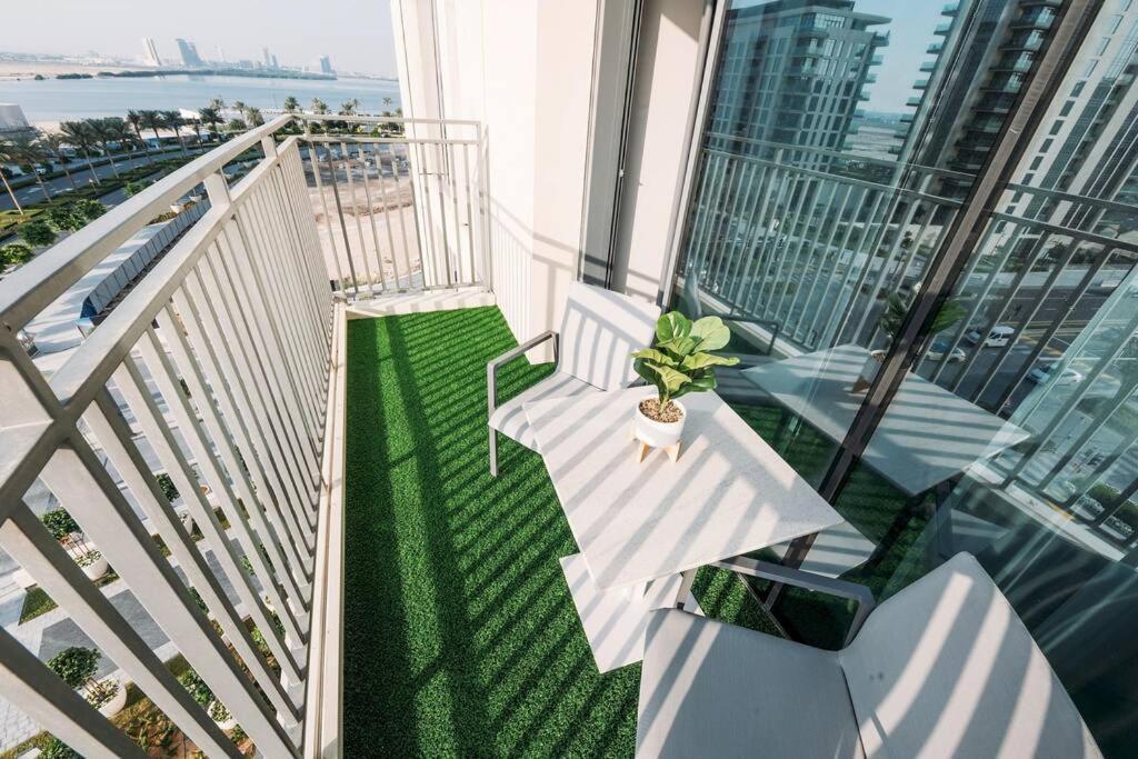Luxury Creek Balcony & View