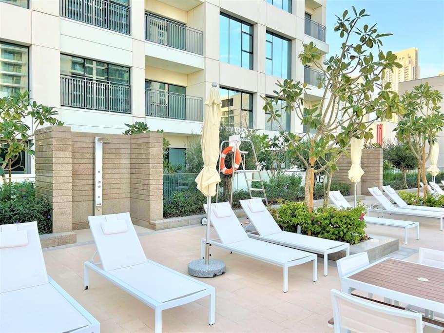 Apartment Luxury Creek Balcony & View