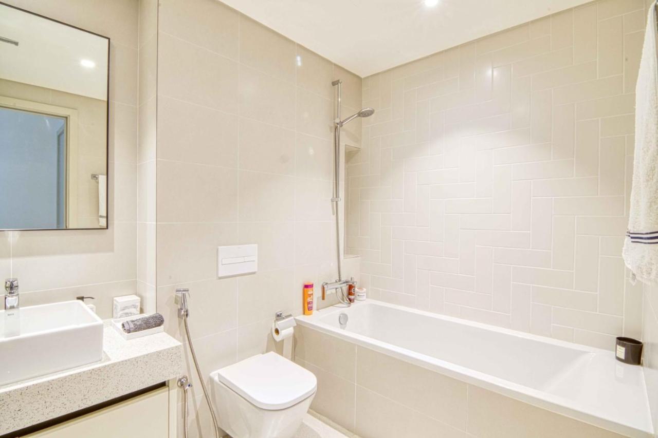 1br Luxurious Access Dubai