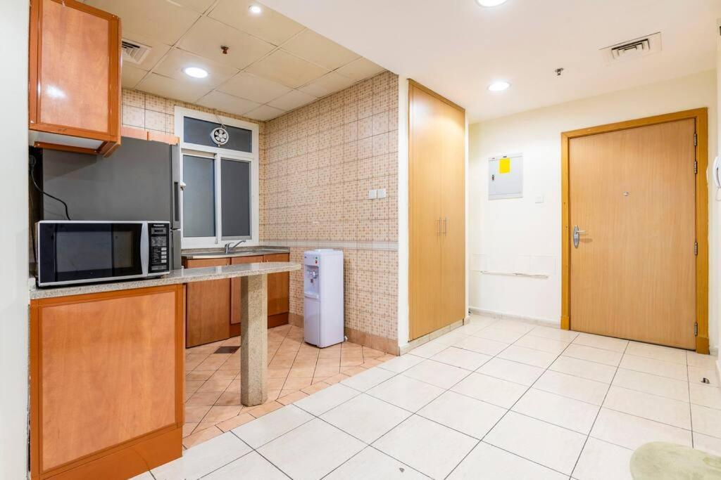 Amazing 1br At Silicon Oasis For Family Appartement