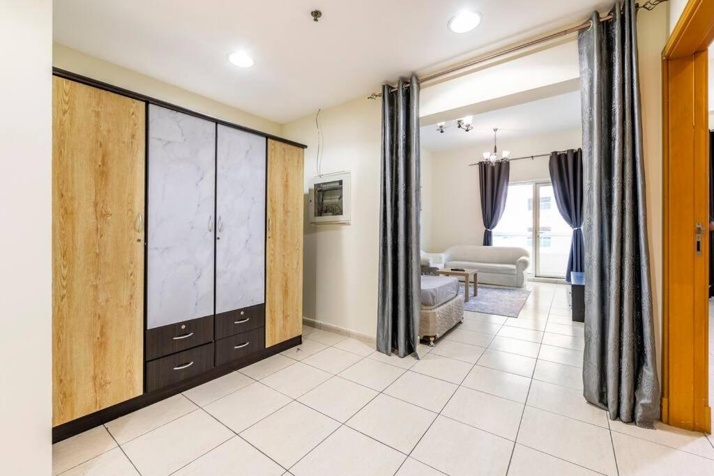 Amazing 1br At Silicon Oasis For Family Appartement *