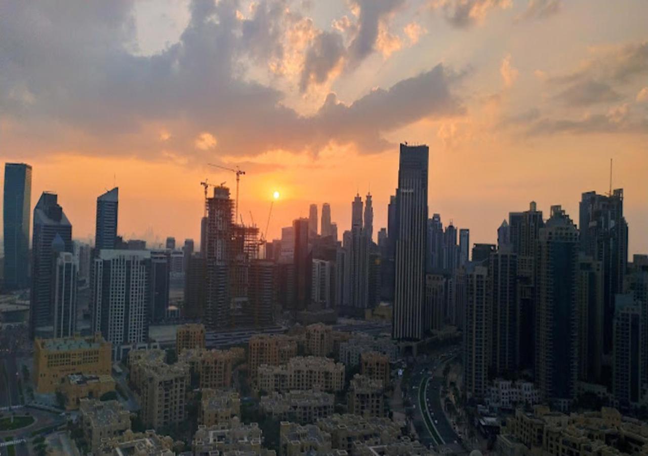 Burj Royale * Dubai