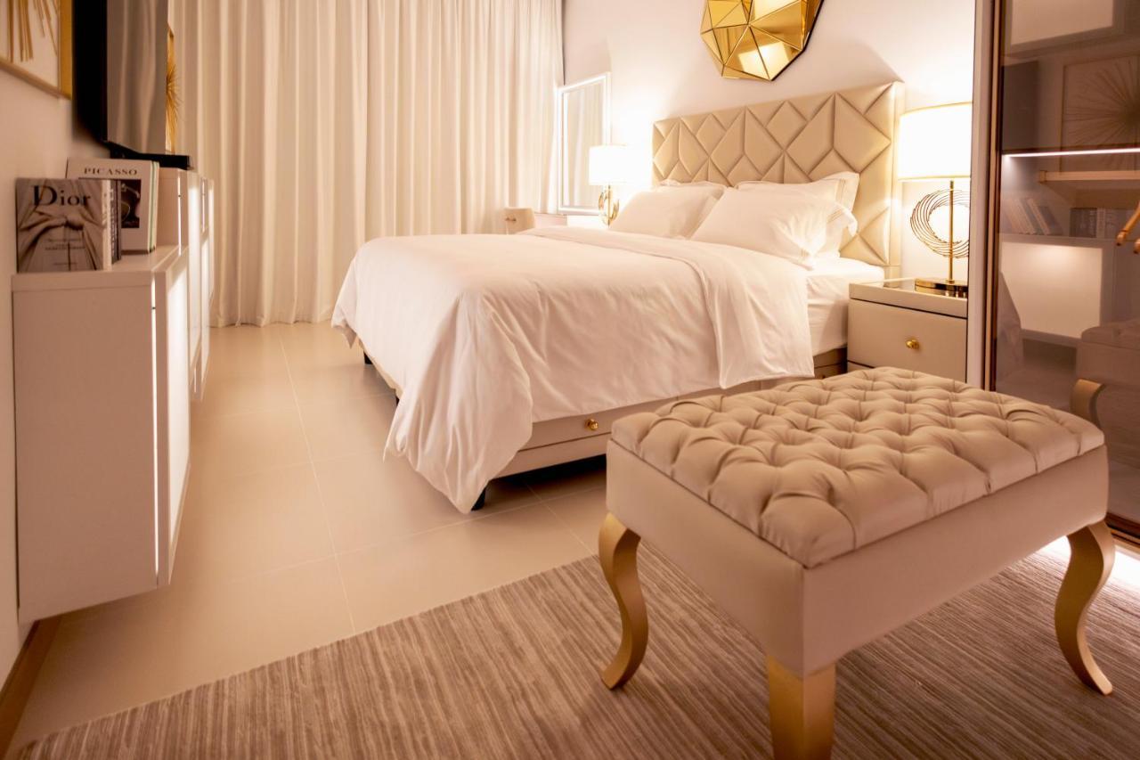 Vida Marina & Yacht Club , And Residences , Luxurious 2br Appartement *