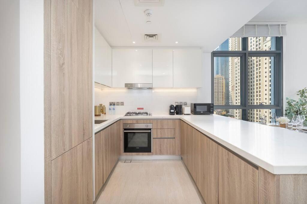 New Listing - Czechin - Jbr A Few Steps Away Dubaï