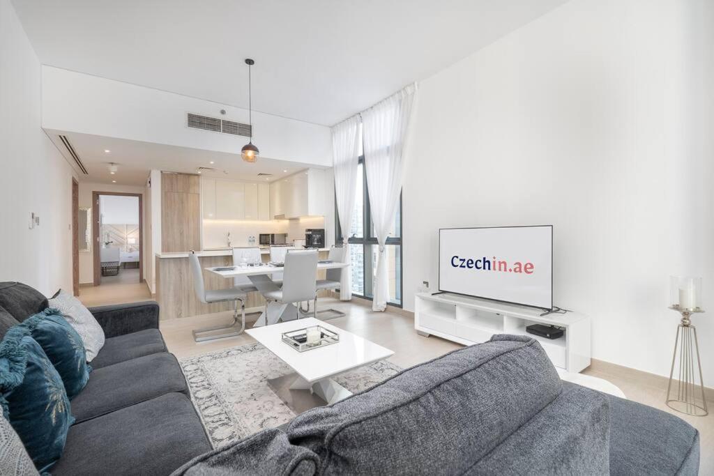 New Listing - Czechin - Jbr A Few Steps Away
