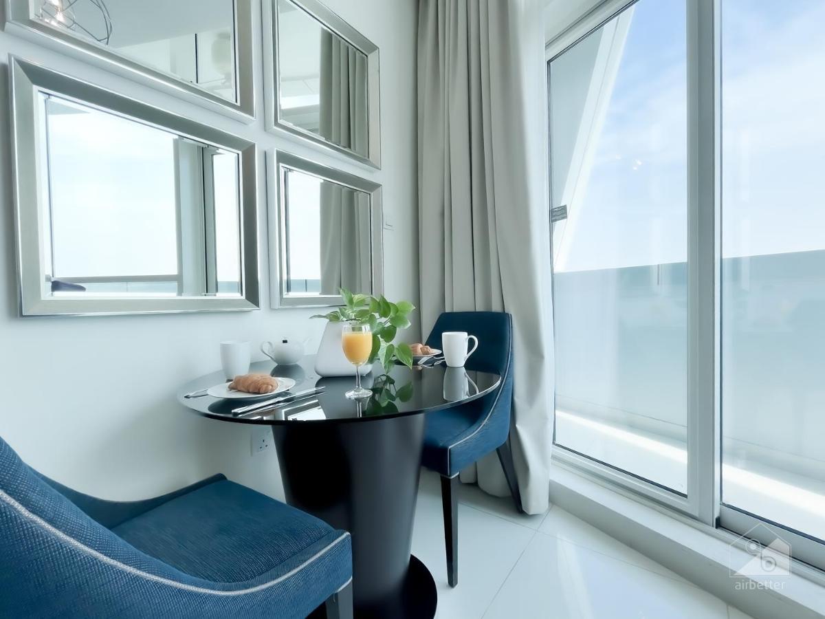 Stunning With Balcony & Incredible Views Appartement Dubaï