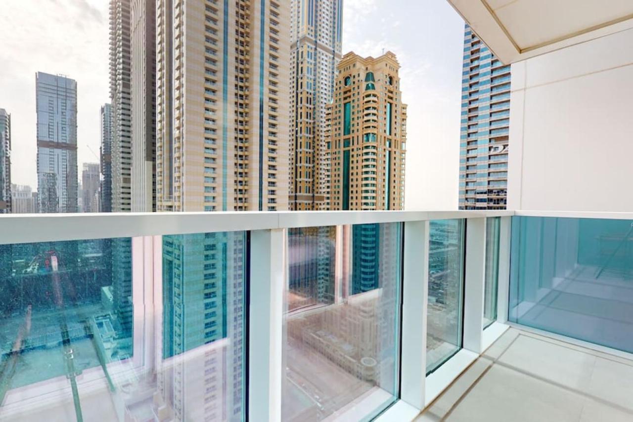 Marina Arcade - Neat Two Bedroom Dubaï