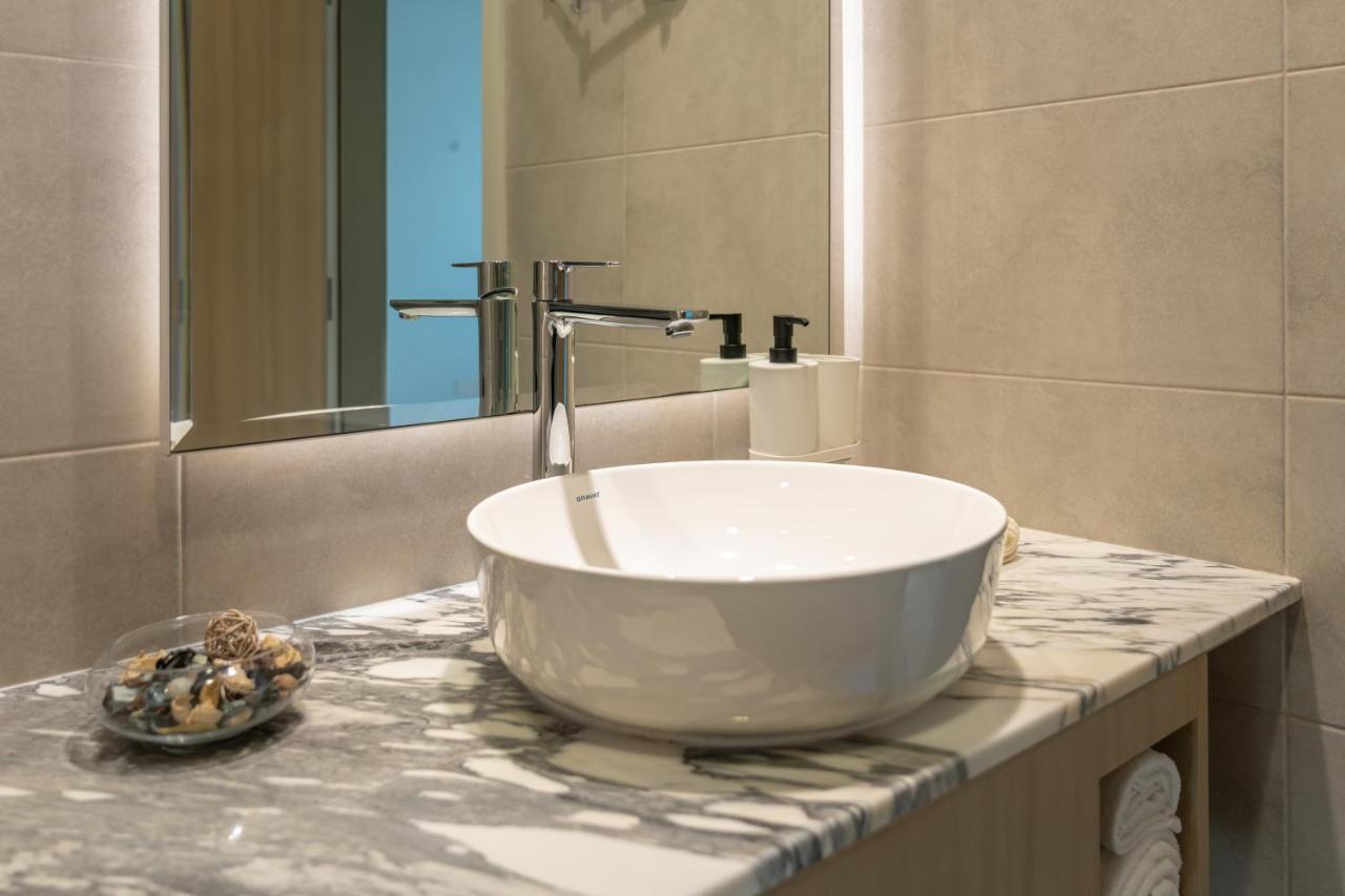 Magical Rooftop Pool In Downtown With Burj Khalifa & Sea View! Apartamento