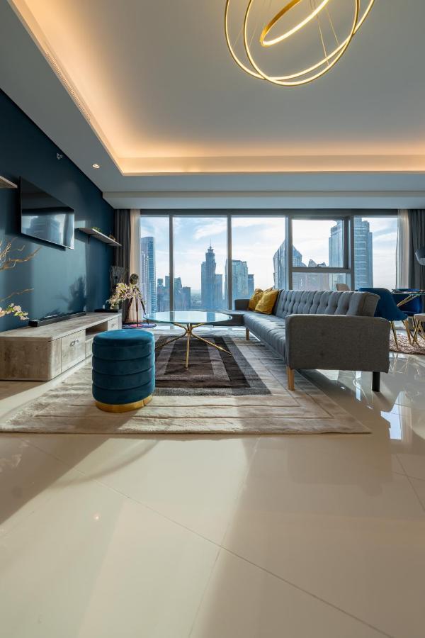 Apartment Magical Rooftop Pool In Downtown With Burj Khalifa & Sea View! *